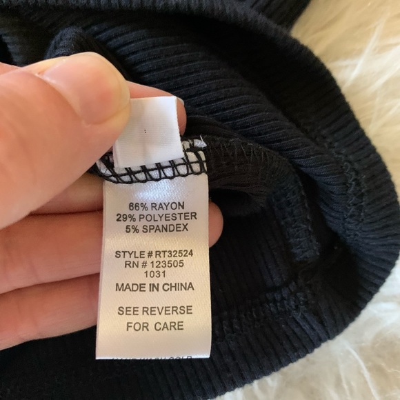 NWOT YaYa & Co. Pearl Embellished T-Shirt - Picture 4 of 5